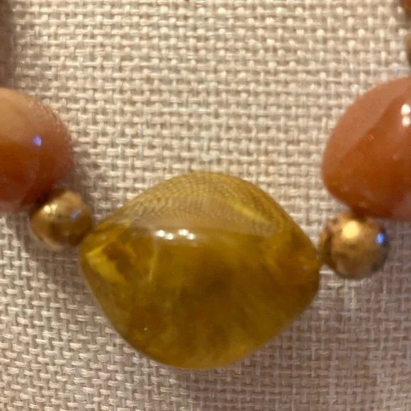 CARNELIAN STONE NECKLACE WITH TOGGEL CLASP AND PEARLS
Vintage Carnelian 18” - Picture 3 of 17